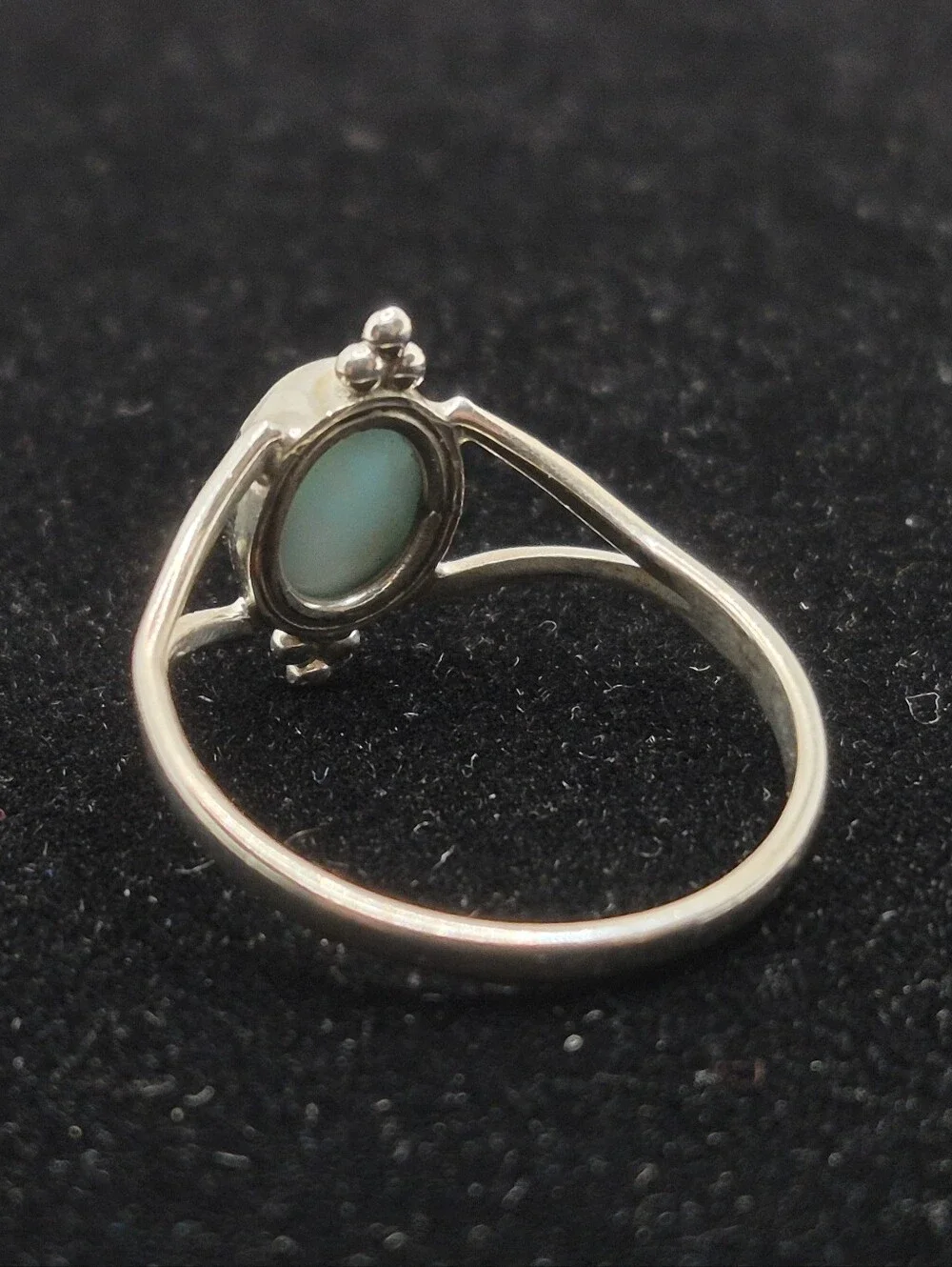 .925 Sterling Silver Elegant Women's Oval Design Larimar Ring